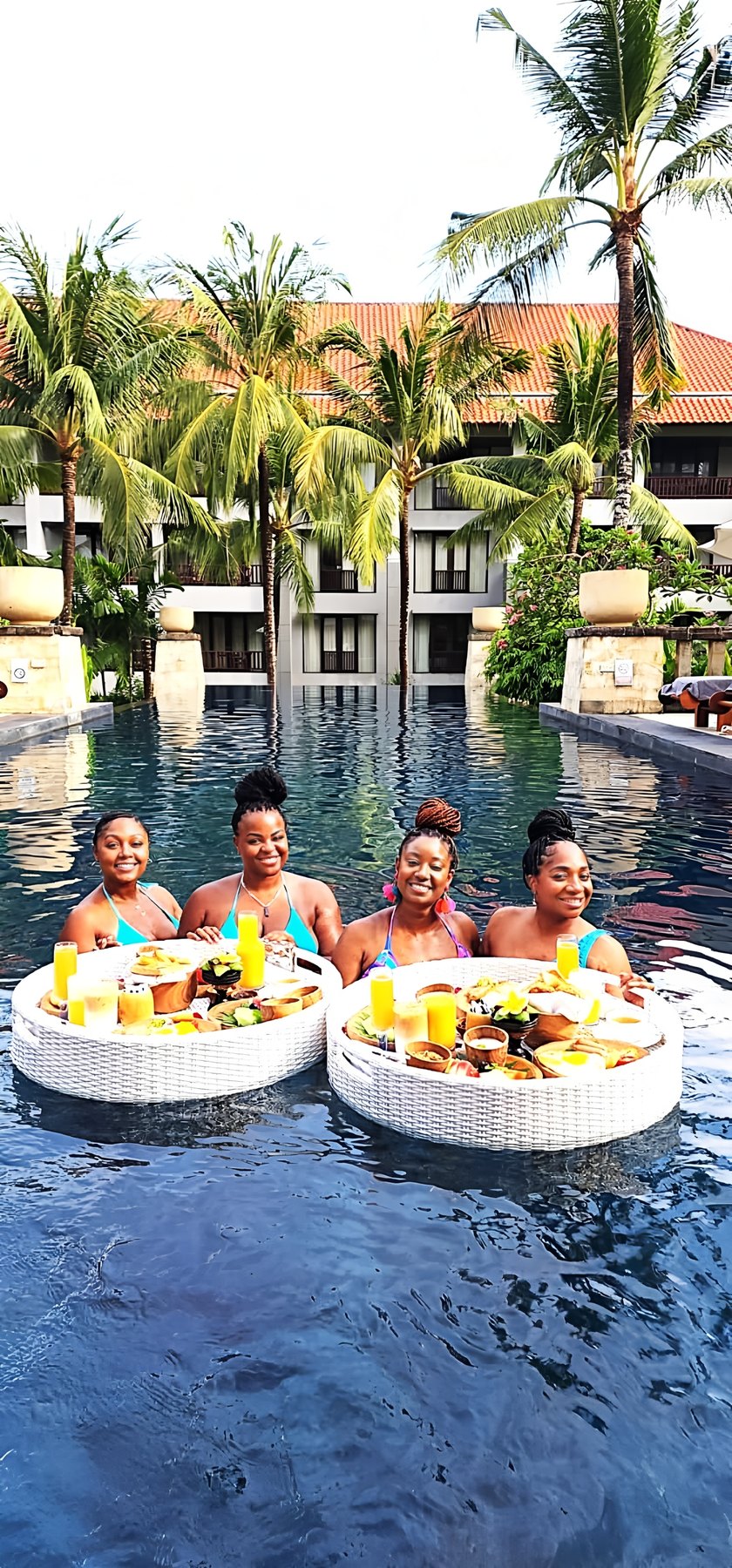 Floating breakfast — Bali 2025